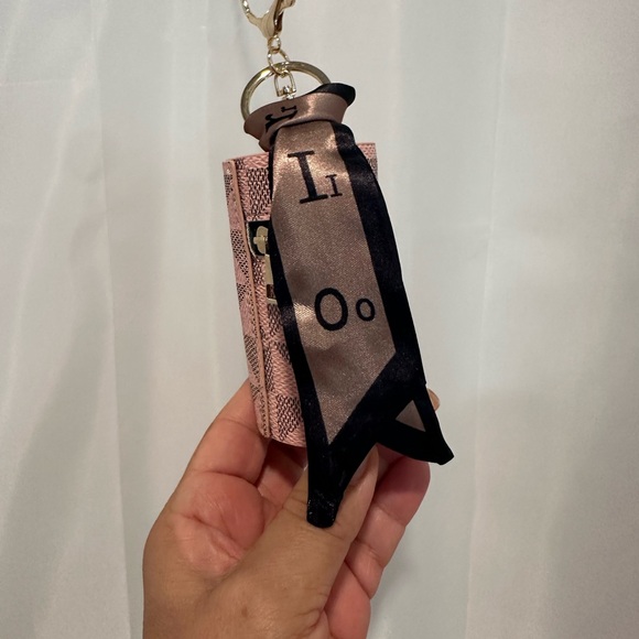 Purse, charm key ring NWOT pink /brown  logo fashionable great gift - Picture 2 of 6